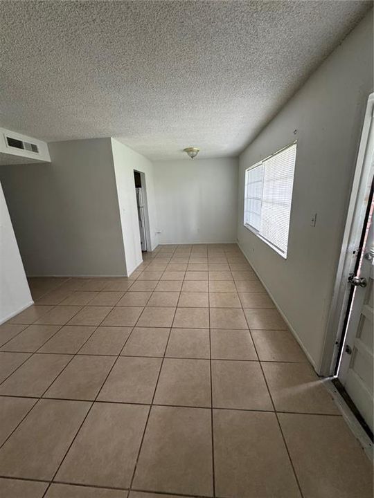 For Sale: $124,900 (2 beds, 2 baths, 970 Square Feet)
