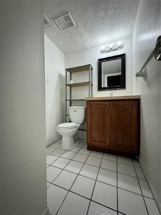 For Sale: $124,900 (2 beds, 2 baths, 970 Square Feet)