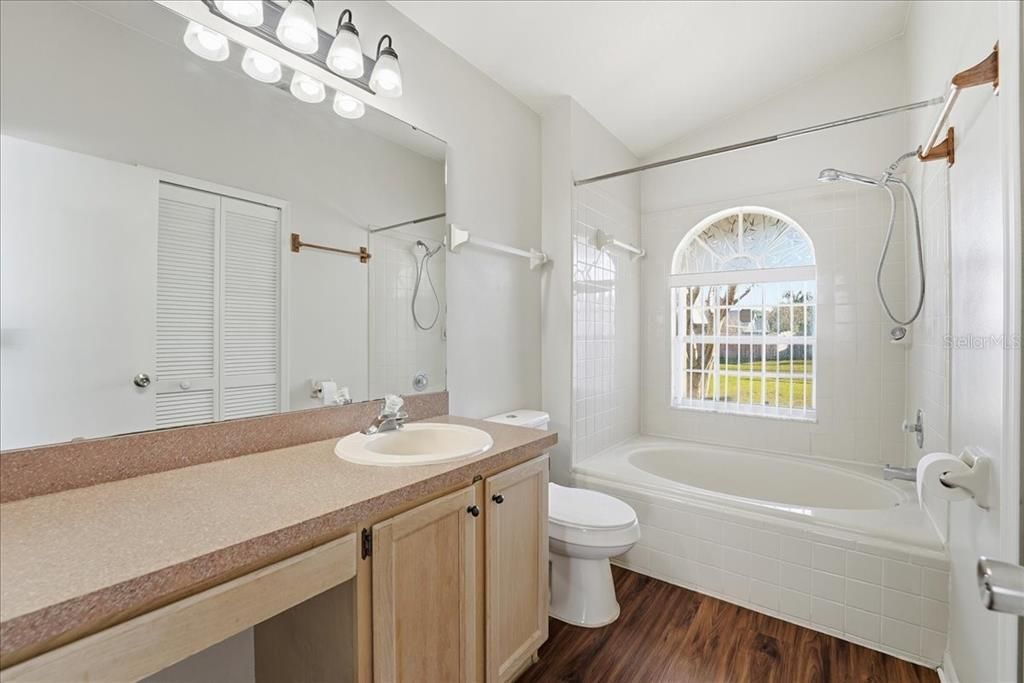 出租: $2,035 (3 贝兹, 2 浴室, 1270 平方英尺)