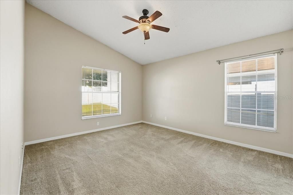 出租: $2,035 (3 贝兹, 2 浴室, 1270 平方英尺)