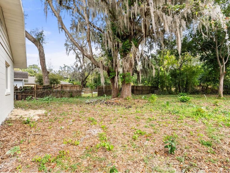 En Venta: $299,000 (3 camas, 2 baños, 1059 Pies cuadrados)