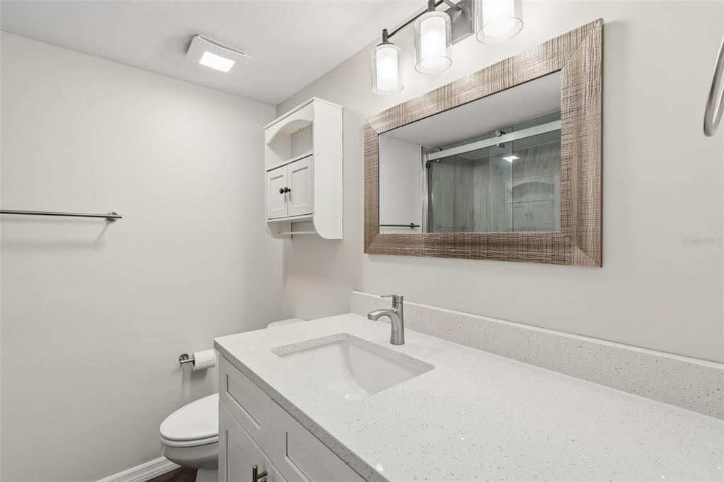 For Sale: $197,000 (2 beds, 2 baths, 1044 Square Feet)