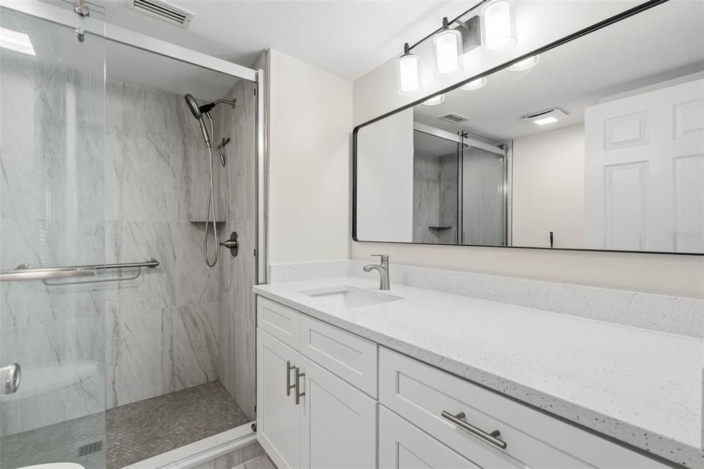 For Sale: $197,000 (2 beds, 2 baths, 1044 Square Feet)