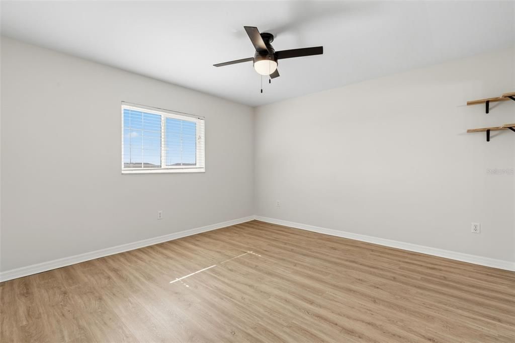 For Sale: $197,000 (2 beds, 2 baths, 1044 Square Feet)