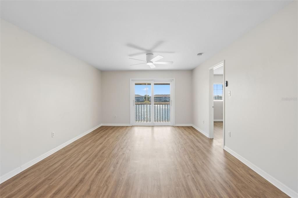 For Sale: $197,000 (2 beds, 2 baths, 1044 Square Feet)