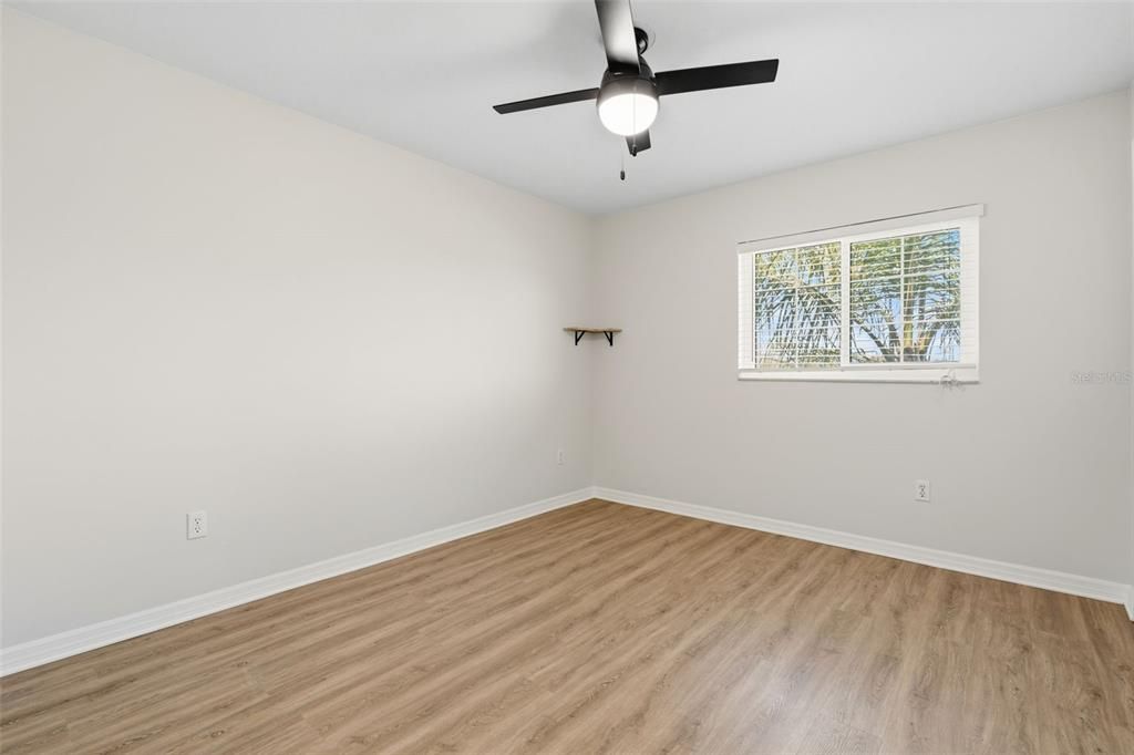 For Sale: $197,000 (2 beds, 2 baths, 1044 Square Feet)