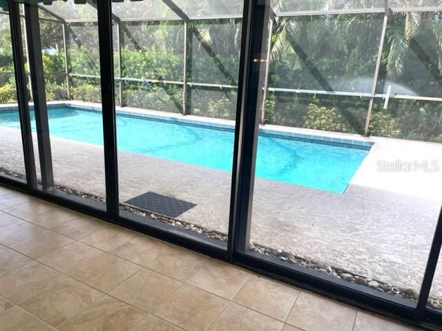 For Rent: $2,900 (3 beds, 2 baths, 2297 Square Feet)