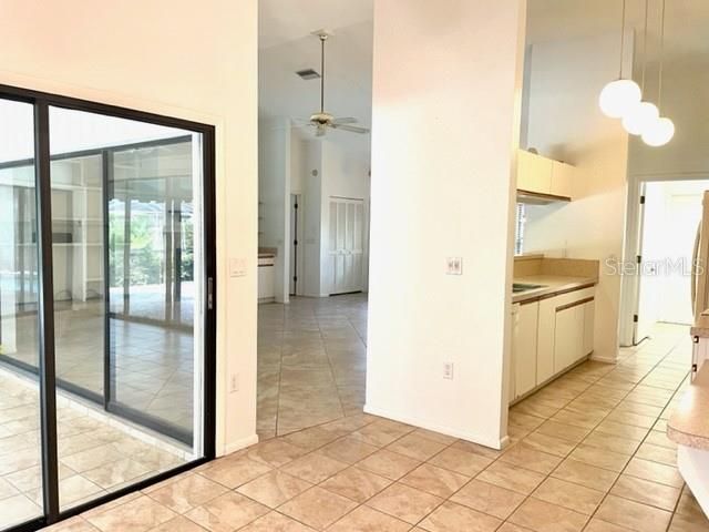 For Rent: $2,900 (3 beds, 2 baths, 2297 Square Feet)