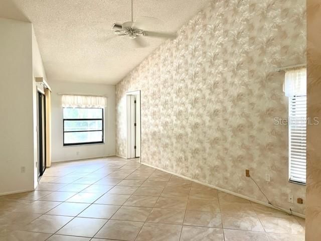 For Rent: $2,900 (3 beds, 2 baths, 2297 Square Feet)