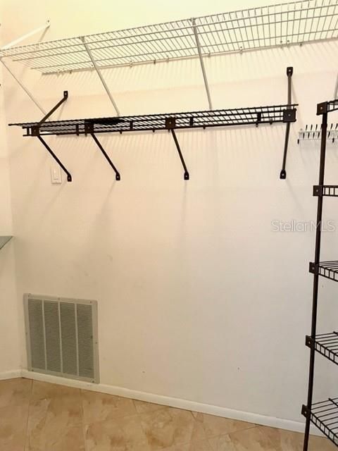 For Rent: $2,900 (3 beds, 2 baths, 2297 Square Feet)