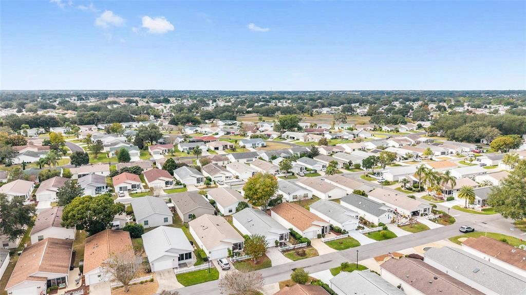 待售: $239,900 (2 贝兹, 2 浴室, 1121 平方英尺)