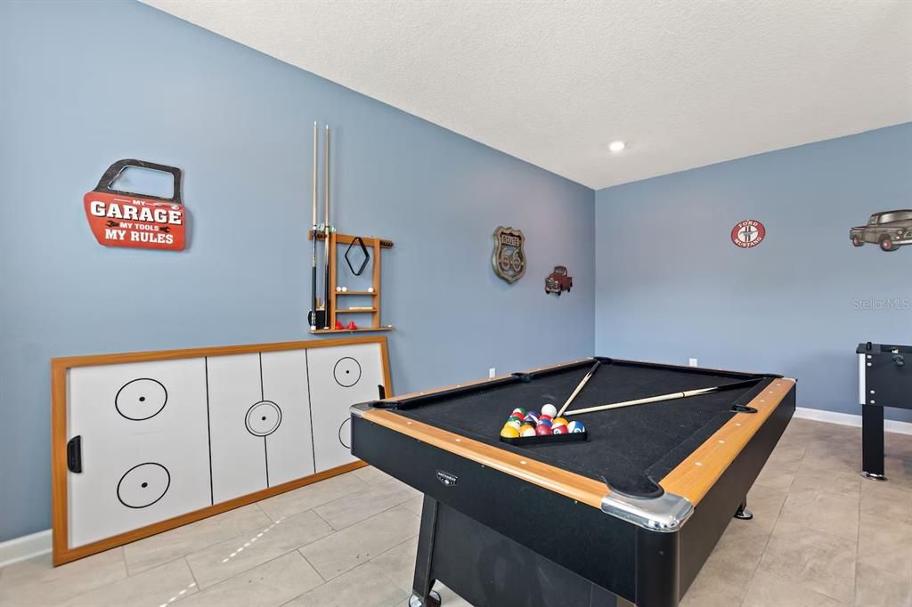 待售: $760,000 (7 贝兹, 6 浴室, 3888 平方英尺)