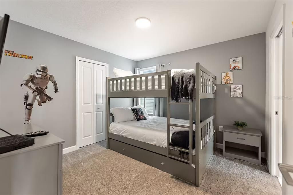 待售: $760,000 (7 贝兹, 6 浴室, 3888 平方英尺)