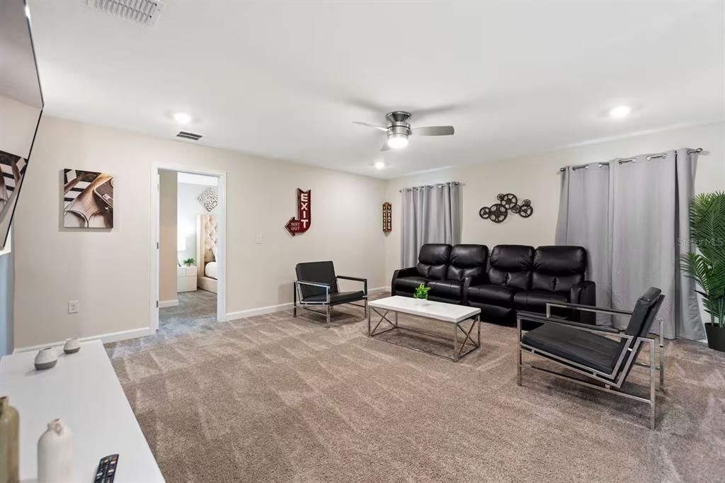 待售: $760,000 (7 贝兹, 6 浴室, 3888 平方英尺)