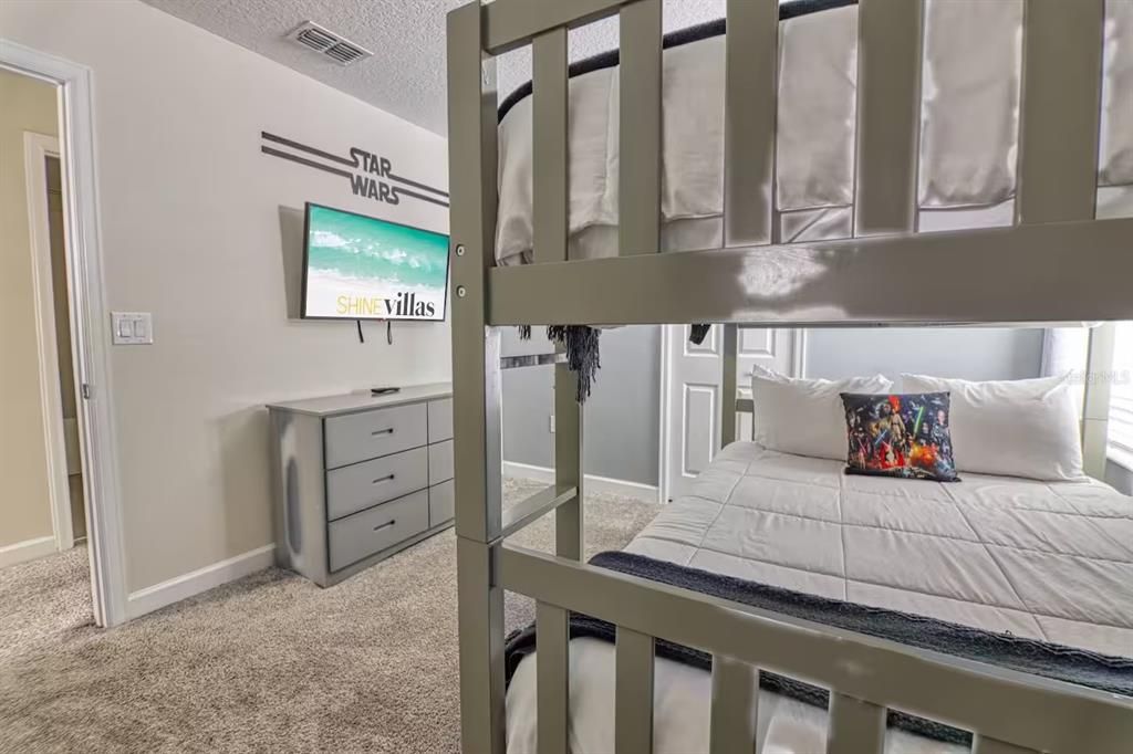 待售: $760,000 (7 贝兹, 6 浴室, 3888 平方英尺)