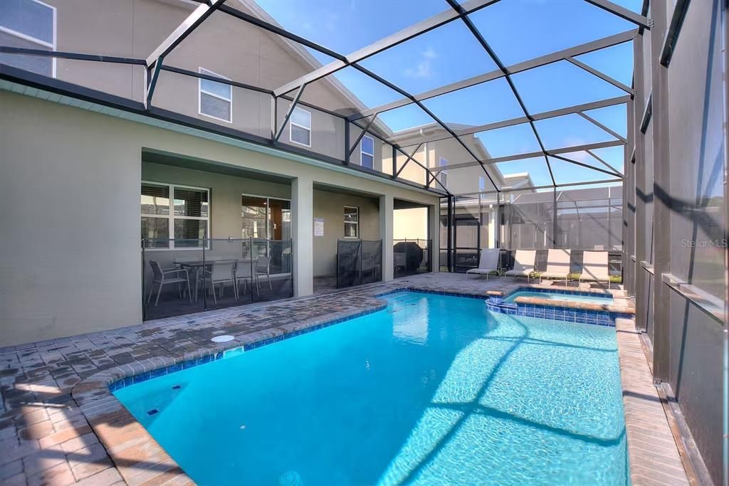 待售: $760,000 (7 贝兹, 6 浴室, 3888 平方英尺)