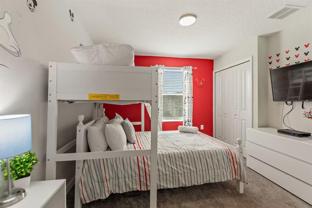 待售: $760,000 (7 贝兹, 6 浴室, 3888 平方英尺)