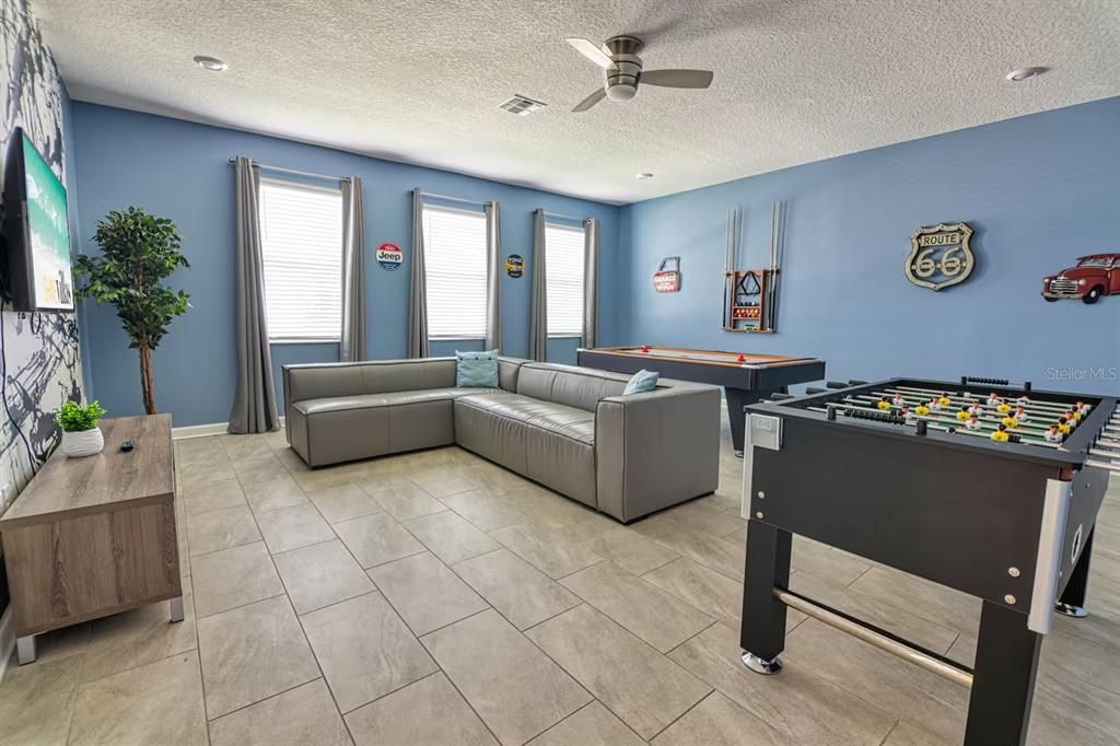 待售: $760,000 (7 贝兹, 6 浴室, 3888 平方英尺)