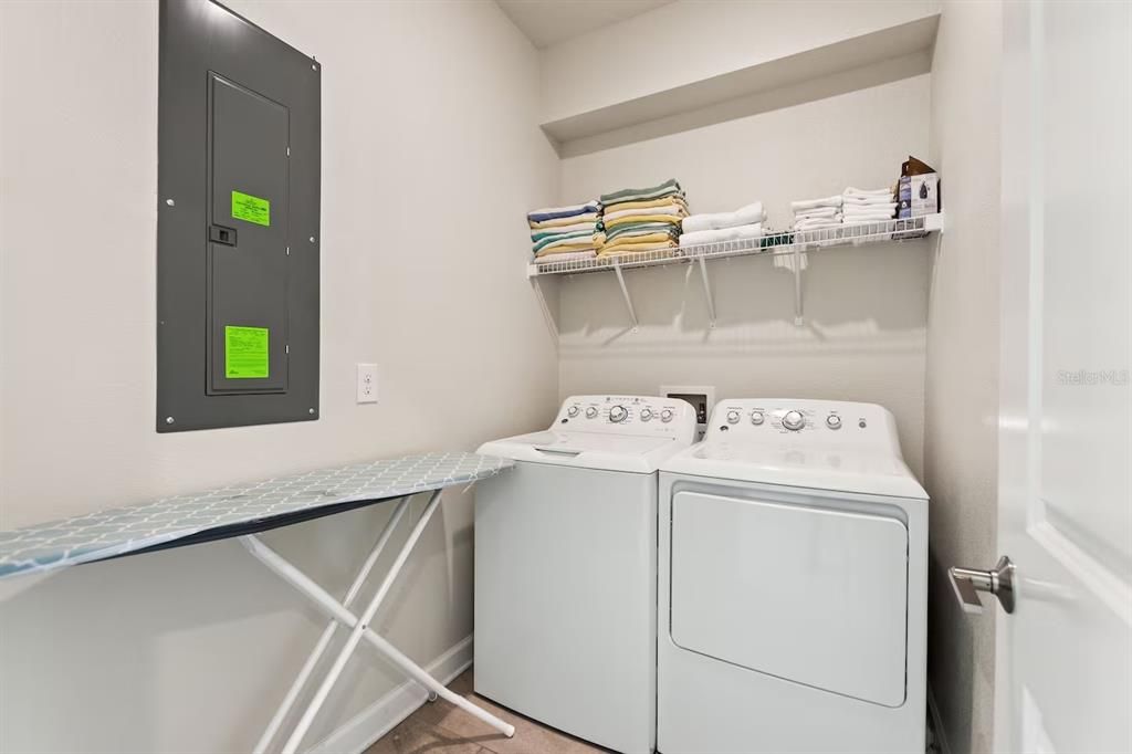 待售: $760,000 (7 贝兹, 6 浴室, 3888 平方英尺)