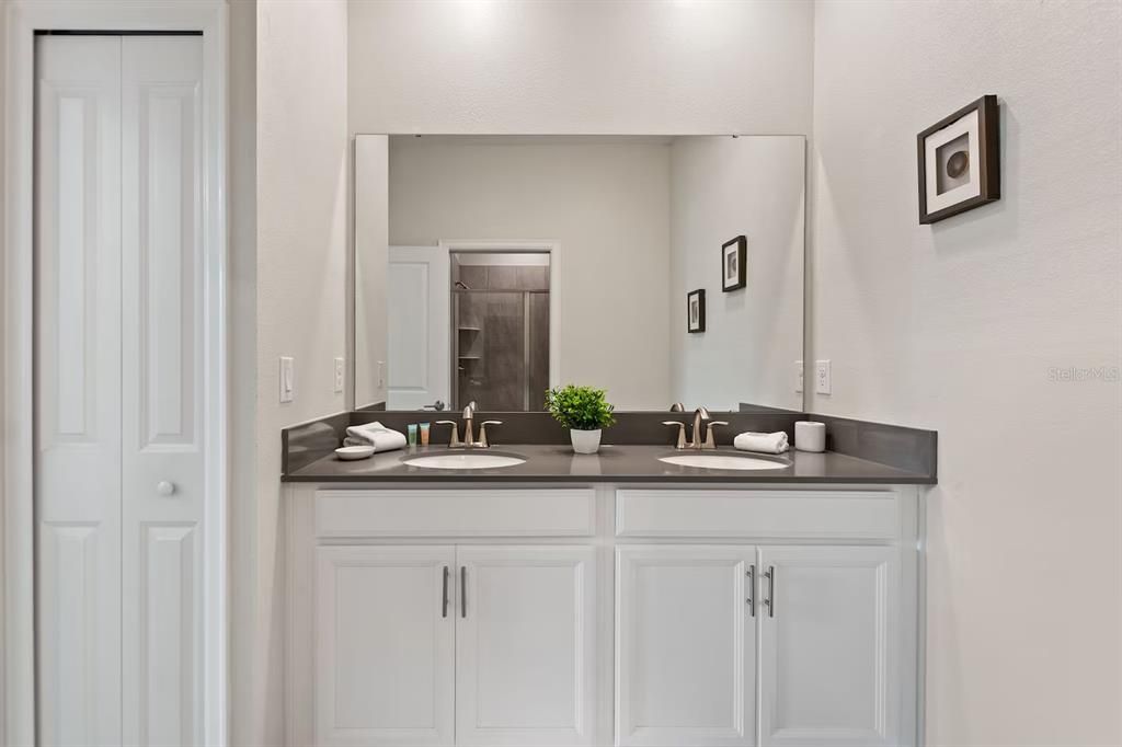 待售: $760,000 (7 贝兹, 6 浴室, 3888 平方英尺)