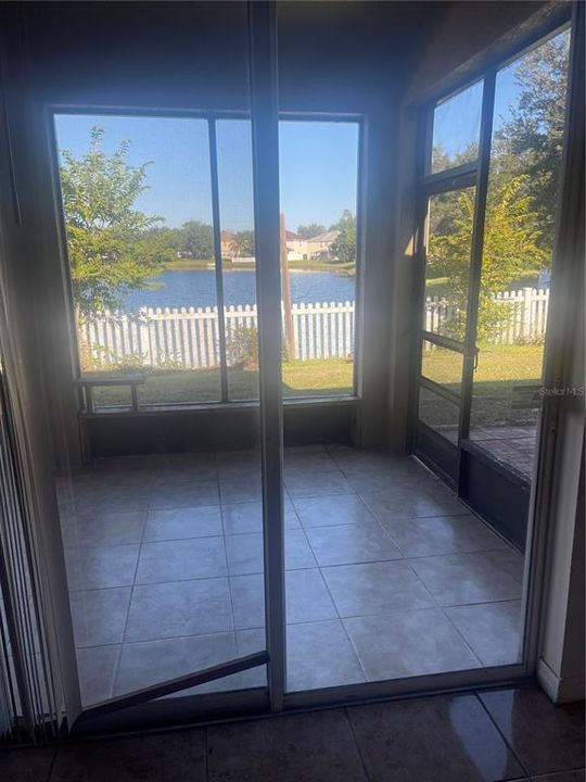 For Rent: $2,400 (3 beds, 2 baths, 1936 Square Feet)