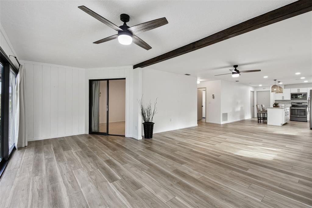 En Venta: $290,000 (2 camas, 2 baños, 1477 Pies cuadrados)