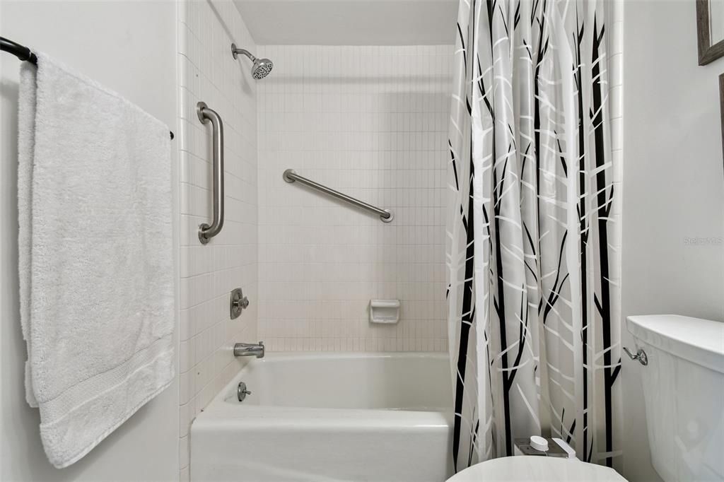 En Venta: $290,000 (2 camas, 2 baños, 1477 Pies cuadrados)