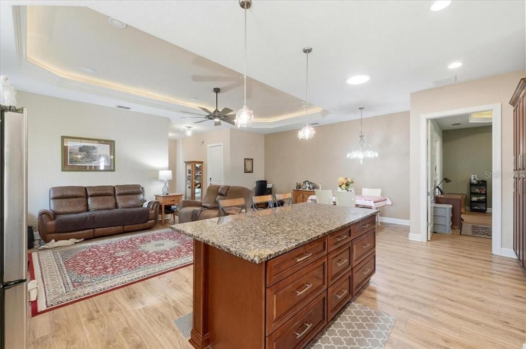 En Venta: $710,000 (2 camas, 2 baños, 1794 Pies cuadrados)