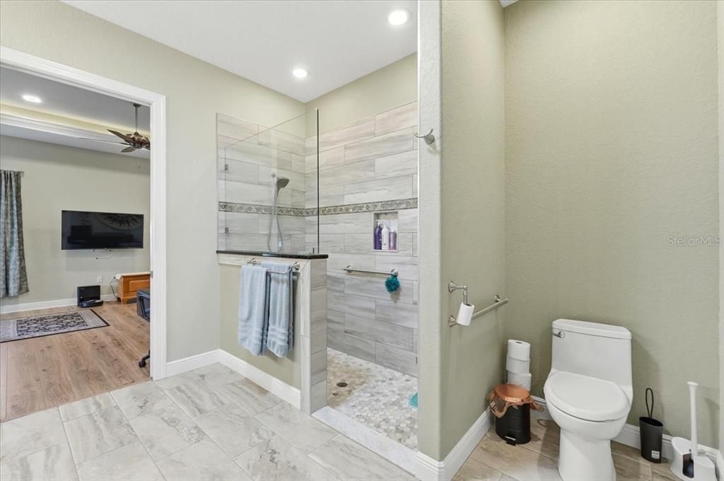 En Venta: $710,000 (2 camas, 2 baños, 1794 Pies cuadrados)