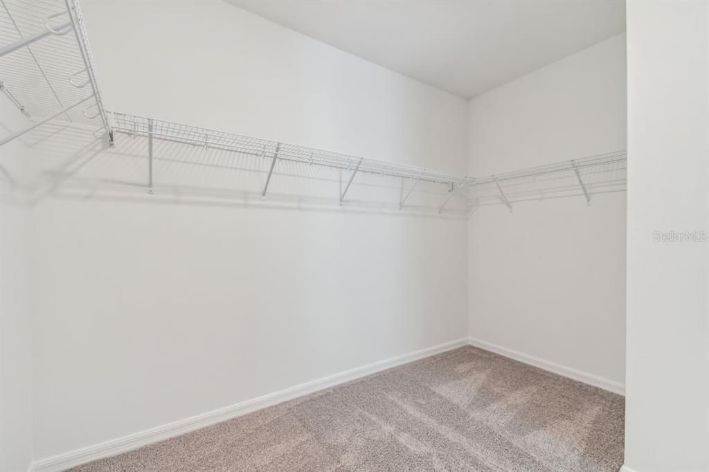 For Sale: $279,990 (3 beds, 2 baths, 1734 Square Feet)