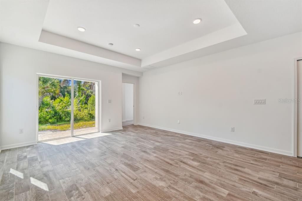 For Sale: $279,990 (3 beds, 2 baths, 1734 Square Feet)