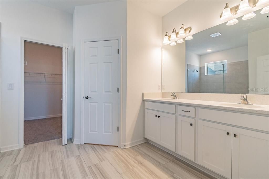 For Sale: $279,990 (3 beds, 2 baths, 1734 Square Feet)