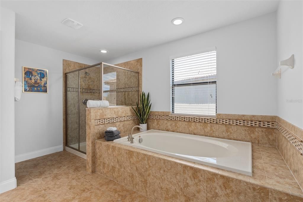 For Sale: $675,000 (6 beds, 6 baths, 3339 Square Feet)