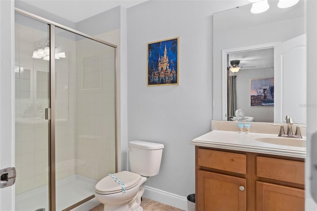 For Sale: $675,000 (6 beds, 6 baths, 3339 Square Feet)