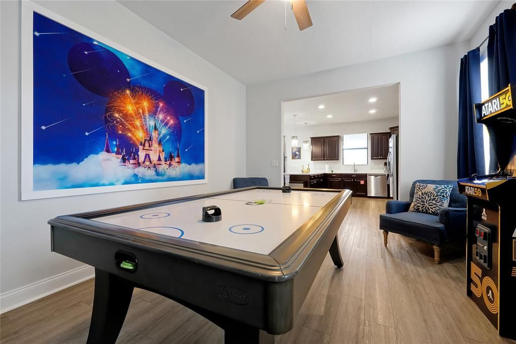 For Sale: $675,000 (6 beds, 6 baths, 3339 Square Feet)