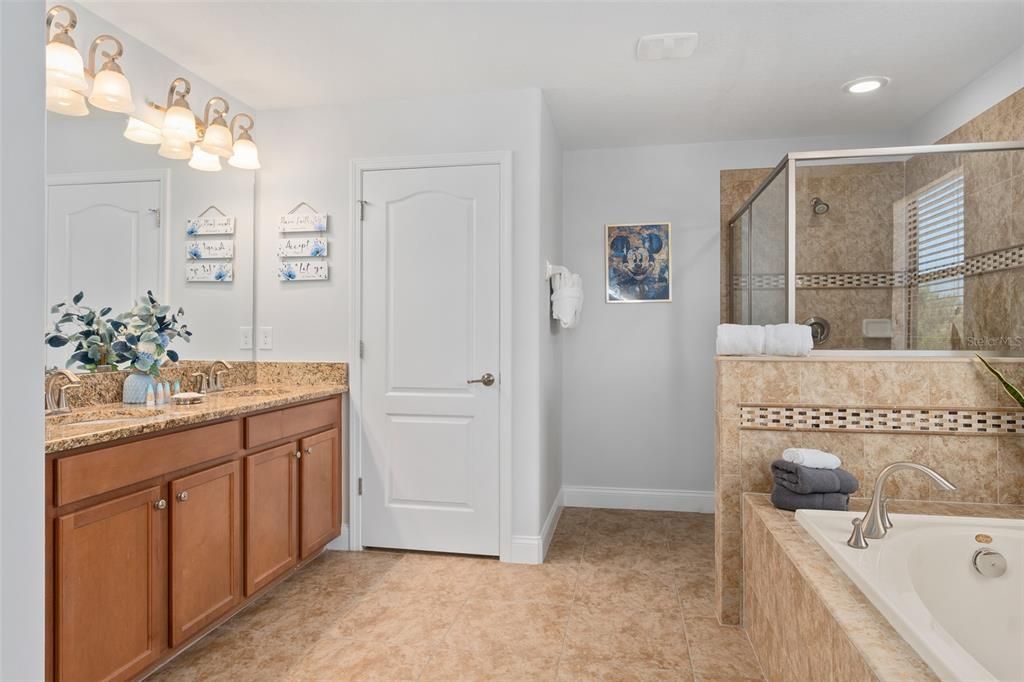 For Sale: $675,000 (6 beds, 6 baths, 3339 Square Feet)