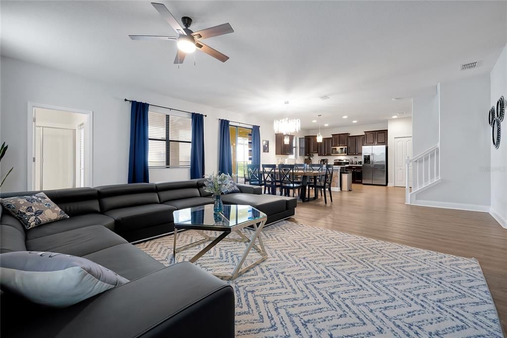 For Sale: $675,000 (6 beds, 6 baths, 3339 Square Feet)