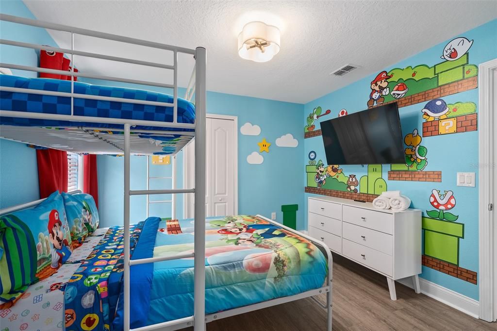 For Sale: $675,000 (6 beds, 6 baths, 3339 Square Feet)