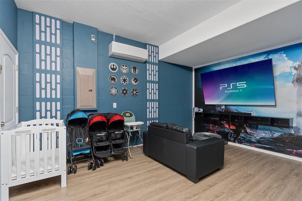 For Sale: $675,000 (6 beds, 6 baths, 3339 Square Feet)