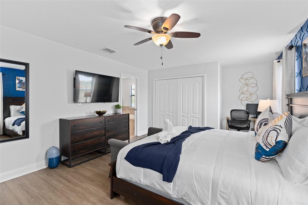 For Sale: $675,000 (6 beds, 6 baths, 3339 Square Feet)