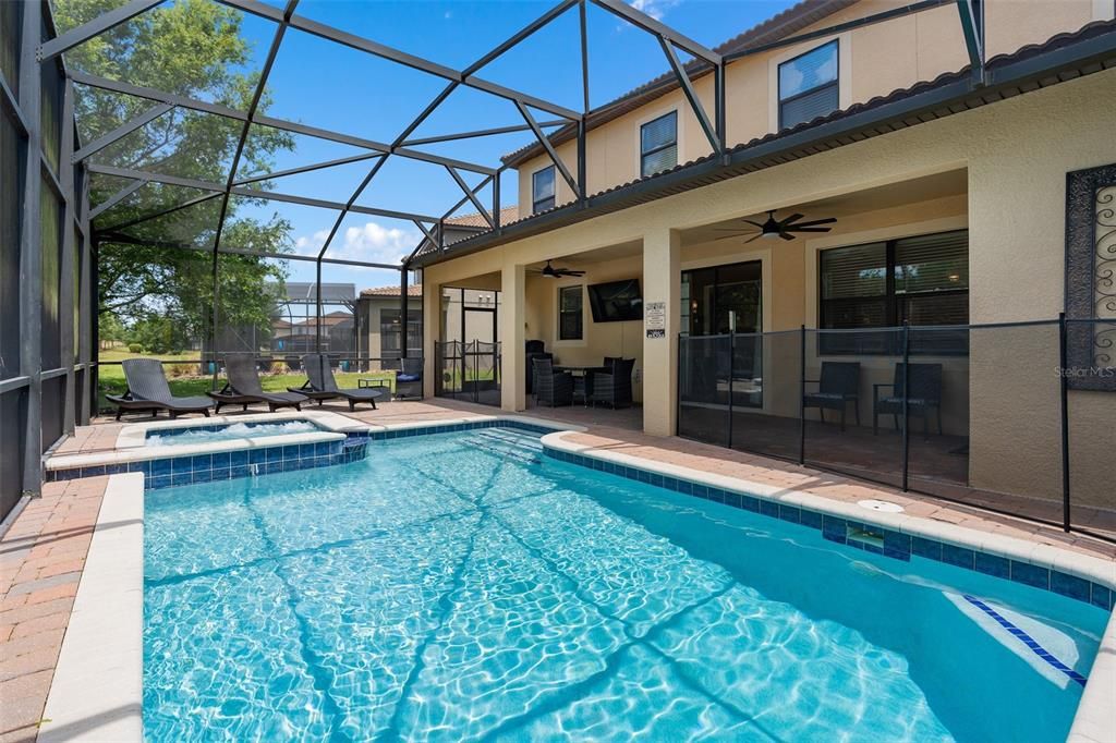 For Sale: $675,000 (6 beds, 6 baths, 3339 Square Feet)