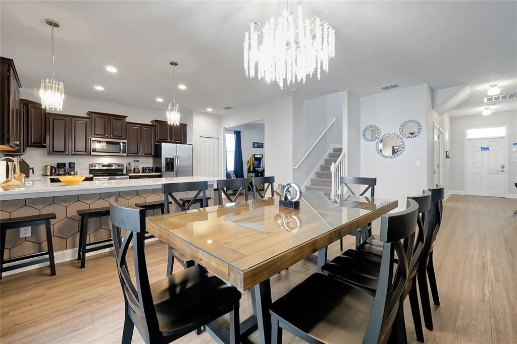 For Sale: $675,000 (6 beds, 6 baths, 3339 Square Feet)