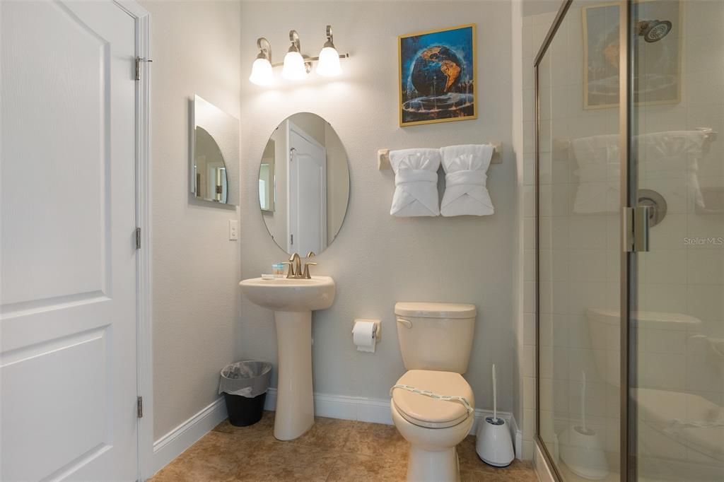 For Sale: $675,000 (6 beds, 6 baths, 3339 Square Feet)