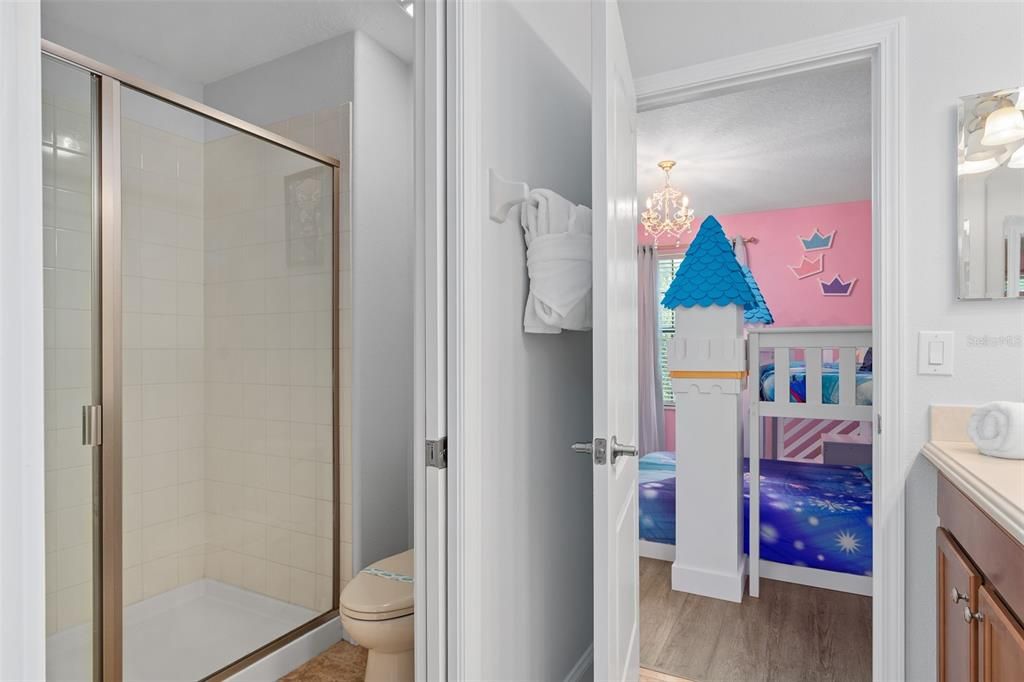 For Sale: $675,000 (6 beds, 6 baths, 3339 Square Feet)