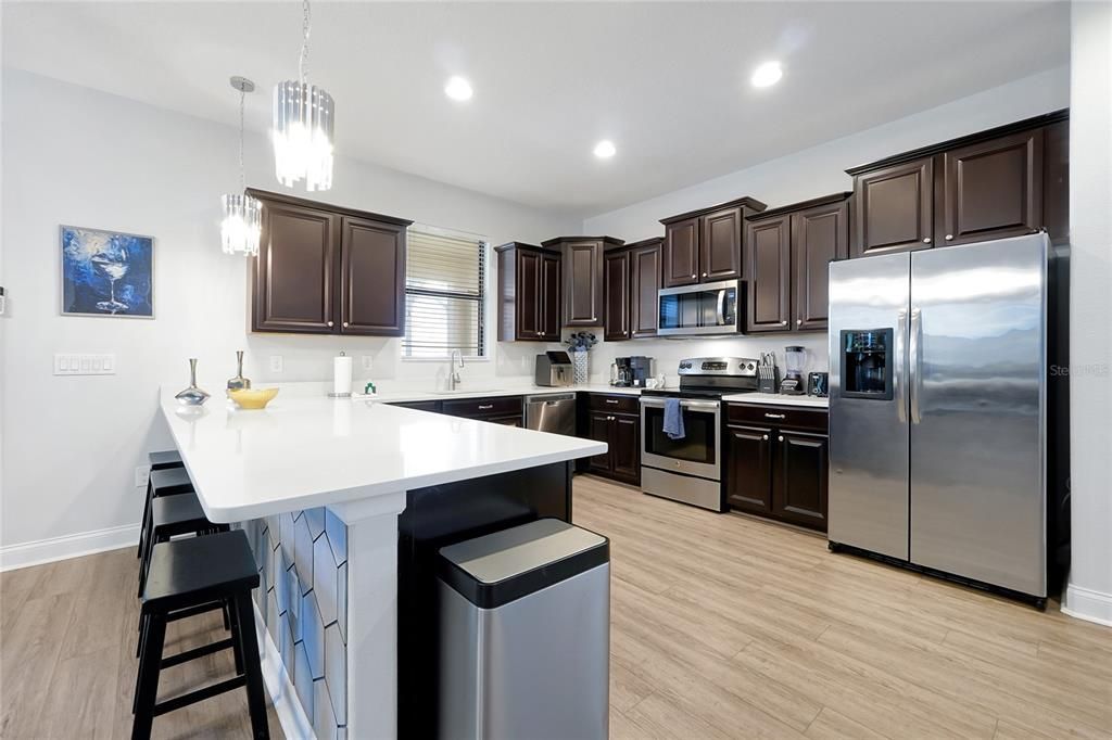 For Sale: $675,000 (6 beds, 6 baths, 3339 Square Feet)