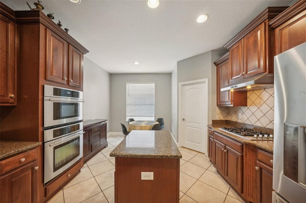 En Renta: $3,200 (4 camas, 3 baños, 2603 Pies cuadrados)