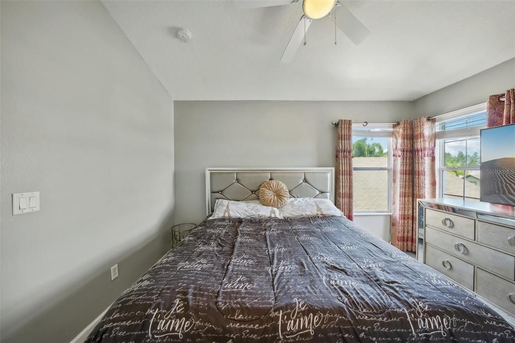 En Renta: $3,200 (4 camas, 3 baños, 2603 Pies cuadrados)