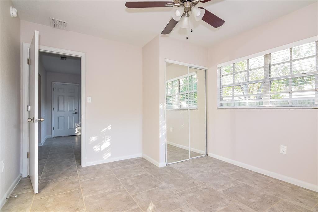 For Rent: $2,755 (5 beds, 2 baths, 1742 Square Feet)