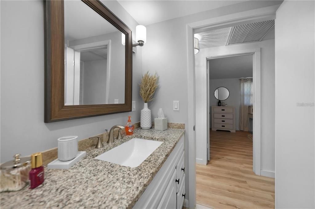 For Sale: $289,000 (3 beds, 2 baths, 1162 Square Feet)