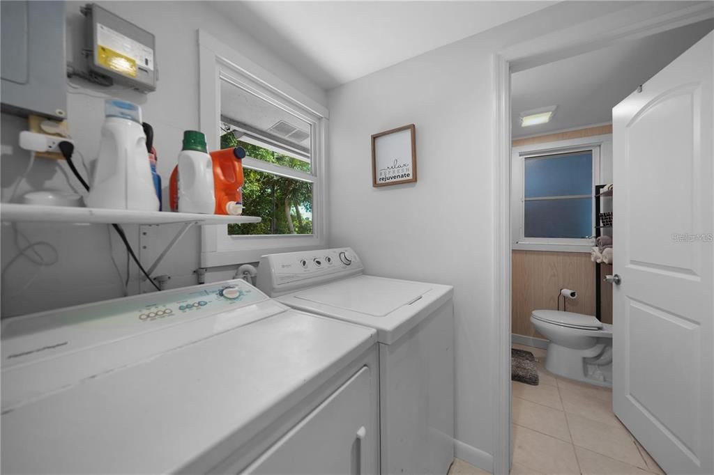 For Sale: $289,000 (3 beds, 2 baths, 1162 Square Feet)